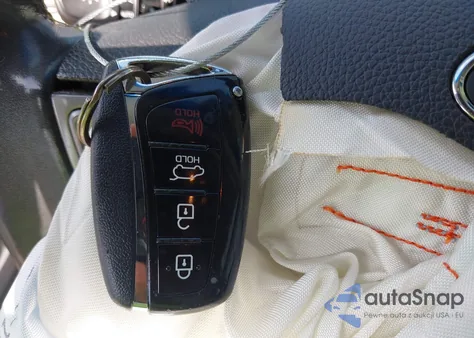 2017 Hyundai Santa Fe Sport z USA, uszkodzony, nr VIN 5NMZW4LA1HH042352